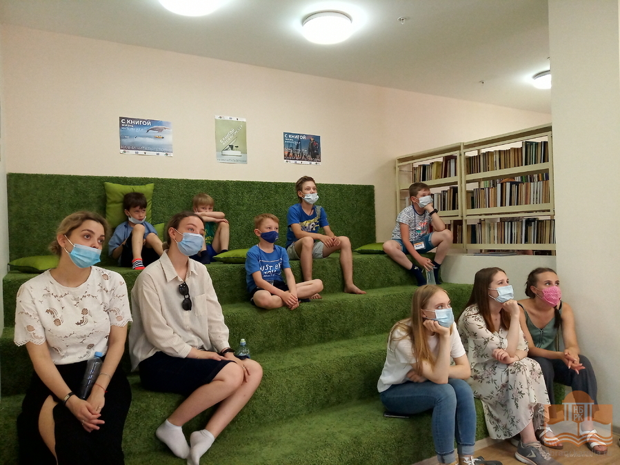 Проект «Каникулы с Национальной библиотекой»: творческая программа «По книжным тропинкам в Изумрудный город»