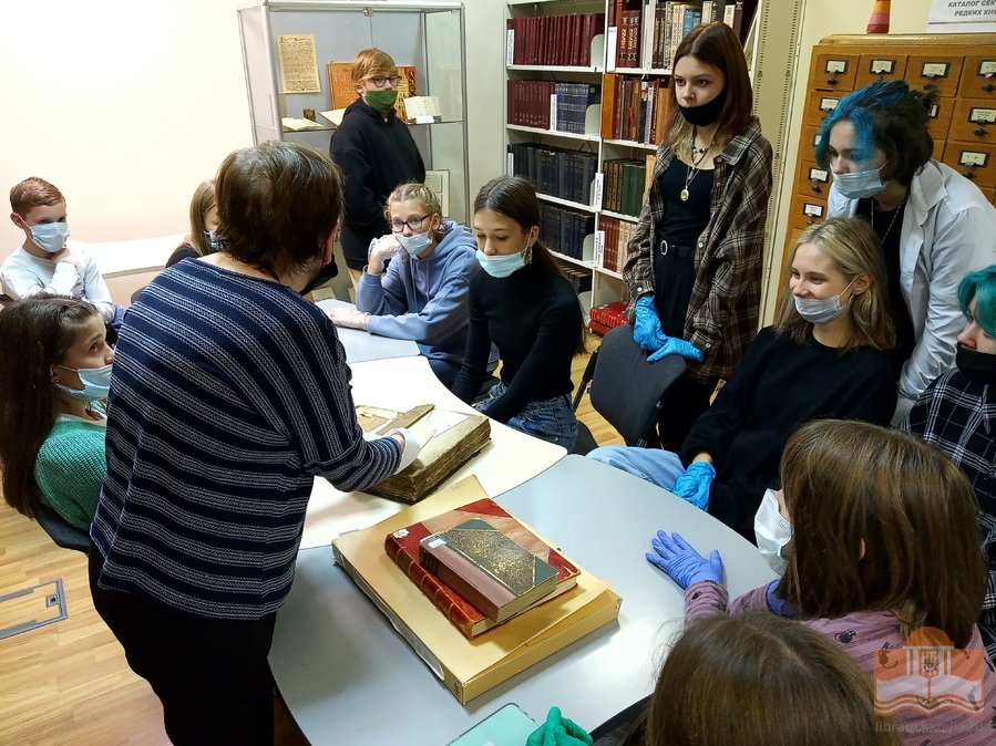 В секторе редких книг и работы с книжными памятниками НБ РК