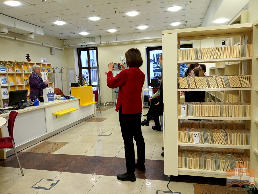 Экскурсия по Национальной библиотеке Республики Карелия для студентов Института педагогики и психологии ПетрГУ