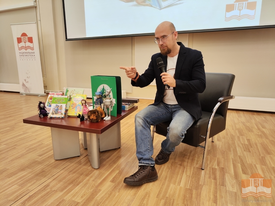 Встреча с библиоблогером Василием Софроновым в рамках проекта «Страничку – я, страничку – ты…»