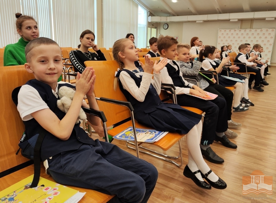 Акция «Читаем вместе, читаем вслух!» в Национальной библиотеке Республики Карелия