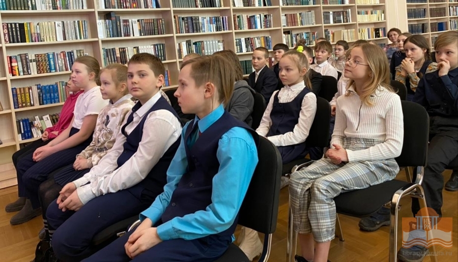 Творческая встреча с педагогом, учителем высшей категории Виктором Кноделем в рамках проекта «Страничку – я, страничку – ты…»