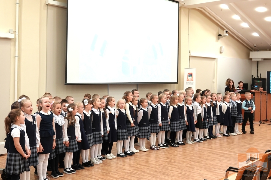 Праздник посвящения в читатели для первоклассников средней школы № 3 г. Петрозаводска